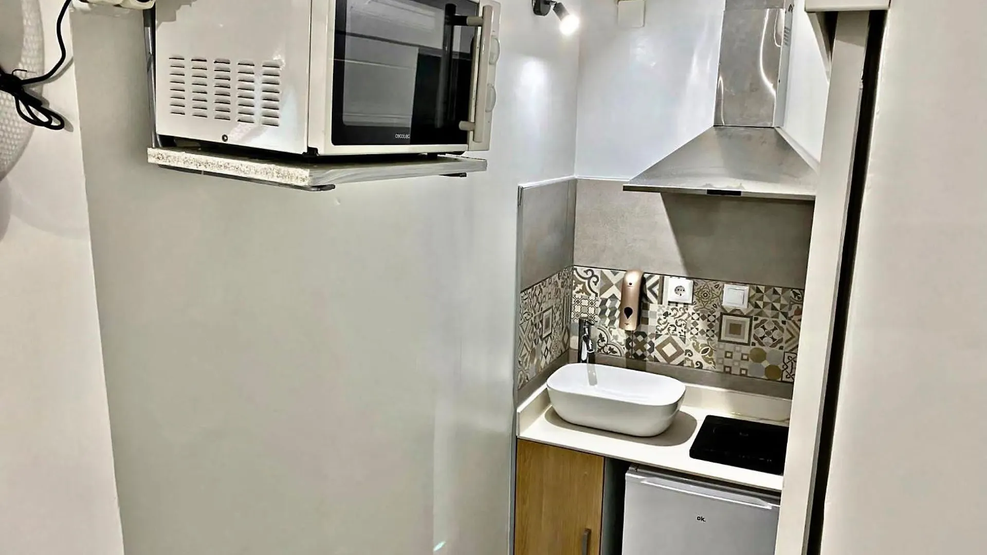 Nice Apartment In Barcelona By Perita Next Metro St T1 0*,  Spain