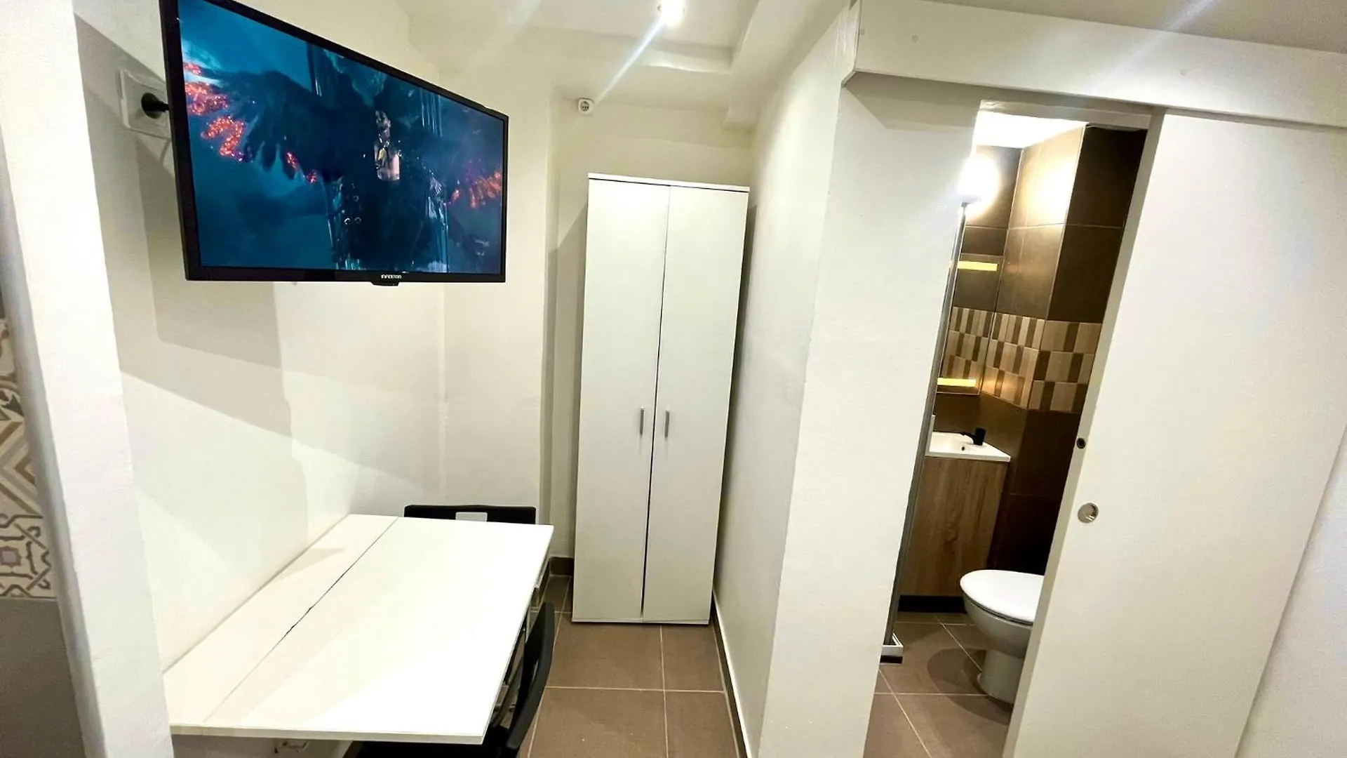 Nice Apartment In Barcelona By Perita Next Metro St T1